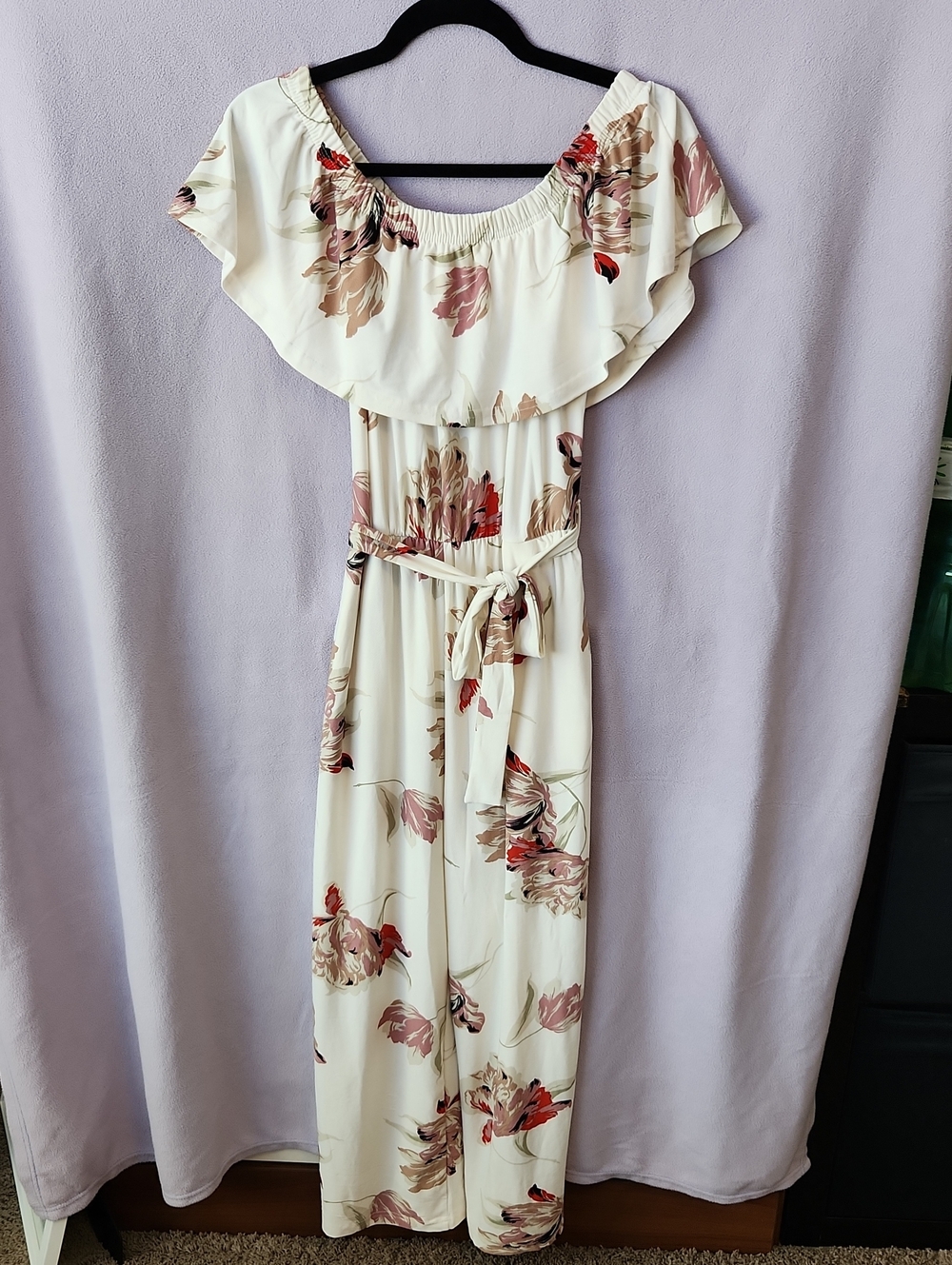 🎀2/$30🎀 Floral Off-Shoulder White Jumpsuit